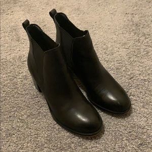 Sam Edelman black Chelsea boots - Justin